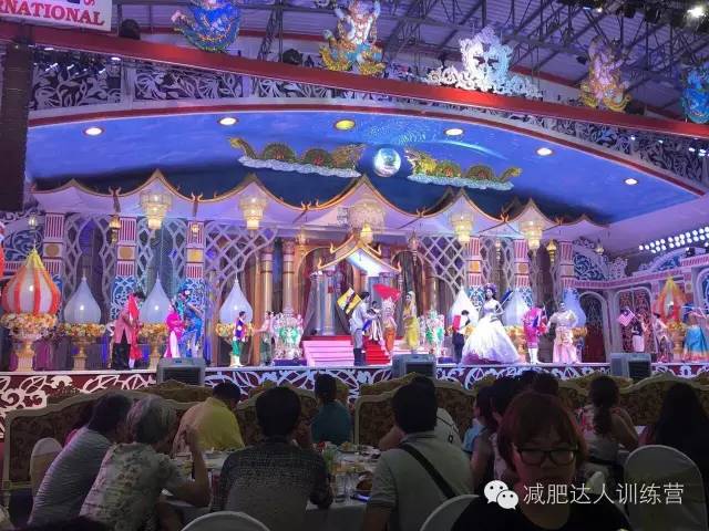 泰国人妖表演